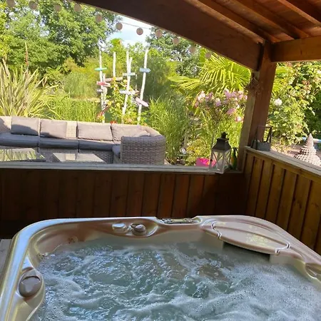 Holiday home Maison Boheme Piscine Chauffee Et Spa Sur Le Bassin D Arcachon - Au Calme